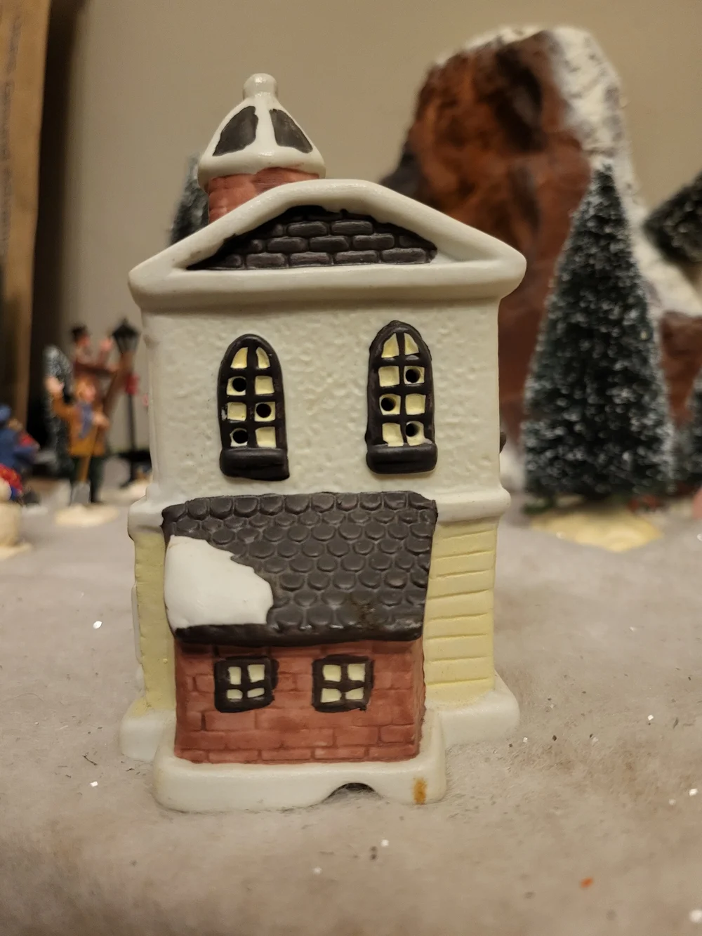 Vintage Victorian Village Collectibles Ceramic City Hall Christmas Village Light